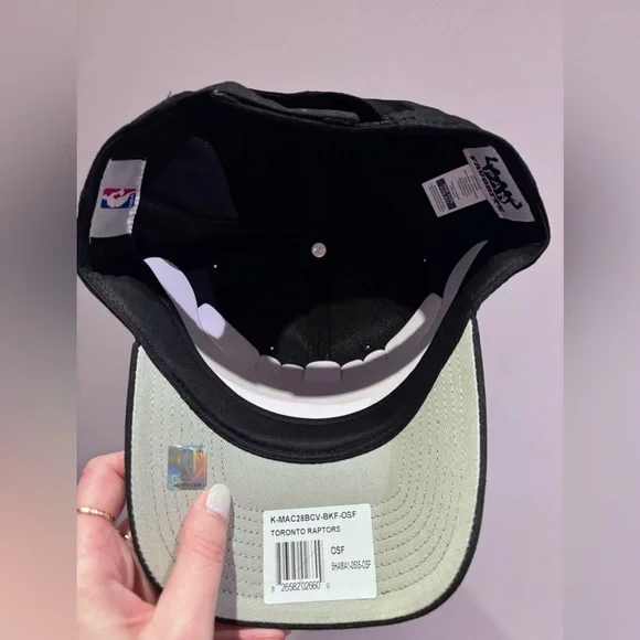 X2 NWT Raptors Hats - Picture 2 of 4